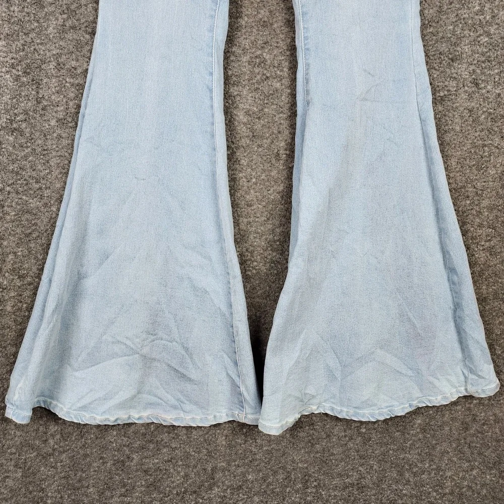 Venus Jeans Womens 2 Bell Bottom Button Fly Light Blue Flare EUC
